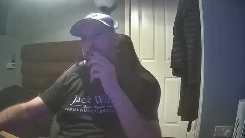 bluebirdflame1 online show from 04-18-26, 11:49