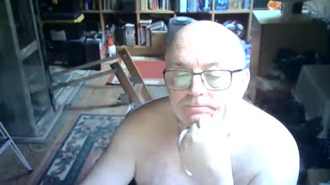 Snapshot of bluebox65 chatting on 01-10-26, 02:08 bluebox65 online show from 01-10-26, 02:08