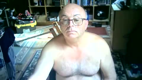 Snapshot of bluebox65 chatting on 07-24-26, 03:21 bluebox65 online show from 07-24-26, 03:21