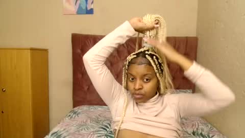 Snapshot of bluedi622952 chatting on 08-04-26, 07:00 Tee online show from 08-04-26, 07:00