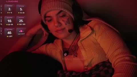 Snapshot of bluedweeb chatting on 09-28-25, 03:12 Blue online show from 09-28-25, 03:12