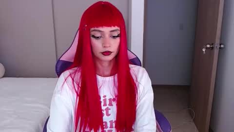 Snapshot of bluee_v chatting on 05-28-26, 03:59 Im Abril .. Nice to meet you thumb up me please its important INDEPENDENT MODEL online show from 05-28-26, 03:59