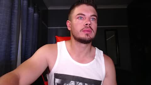 blueeyeboy0 online show from 12-07-24, 04:31