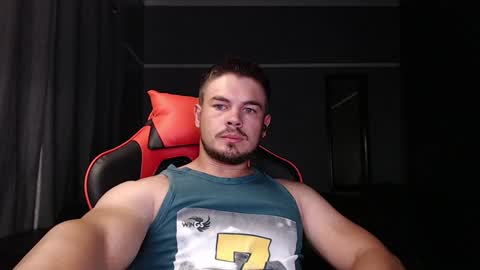 blueeyeboy0 online show from 12-08-24, 07:22