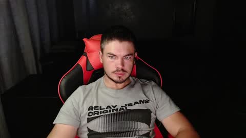 blueeyeboy0 online show from 12-14-24, 04:12