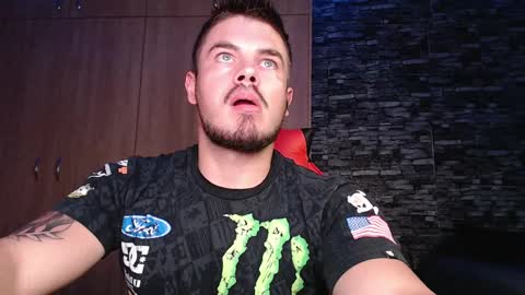 blueeyeboy0 online show from 02-16-25, 05:04