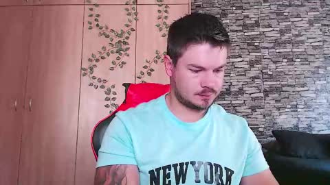 blueeyeboy0 online show from 09-18-25, 06:59