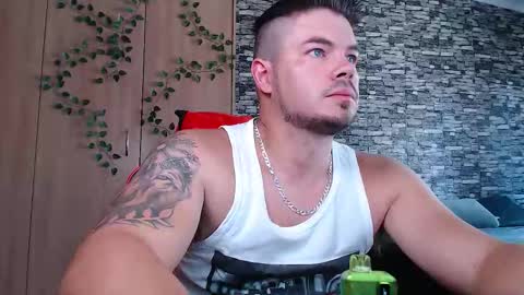 Snapshot of blueeyeboy0 chatting on 01-13-26, 09:03 blueeyeboy0 online show from 01-13-26, 09:03