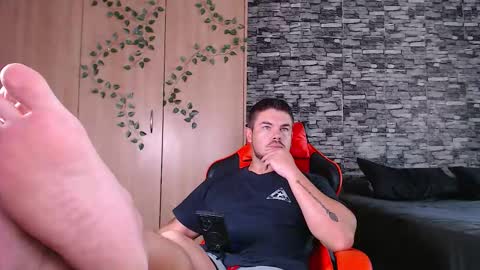 Snapshot of blueeyeboy0 chatting on 02-25-26, 07:51 blueeyeboy0 online show from 02-25-26, 07:51