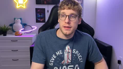 blueeyedtallguy online show from 12-04-24, 09:24