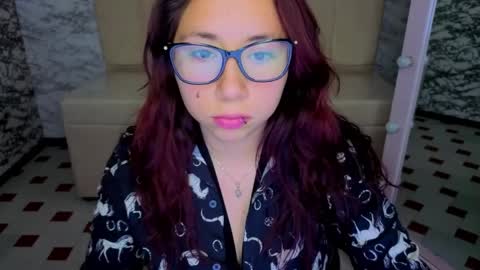 Snapshot of bluemoon_v chatting on 04-07-26, 09:04 Hi Stream 200pm at 900pm online show from 04-07-26, 09:04