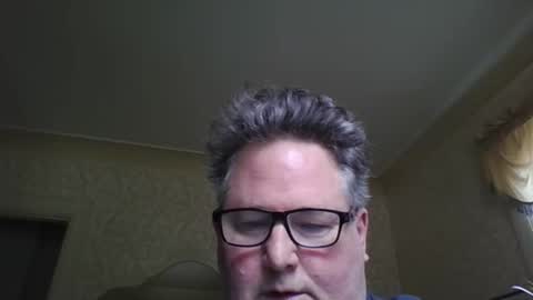 Snapshot of bluemoose70 chatting on 06-01-26, 05:47 bluemoose70 online show from 06-01-26, 05:47
