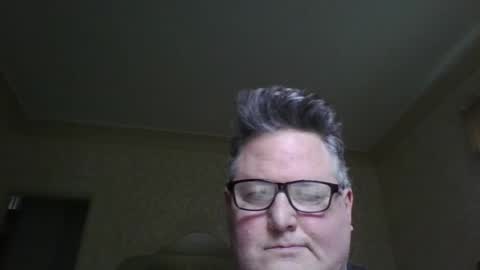 Snapshot of bluemoose70 chatting on 08-05-26, 11:39 bluemoose70 online show from 08-05-26, 11:39