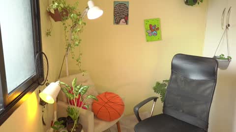 FLORAA online show from 01-14-25, 01:38