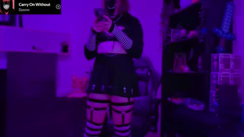 Snapshot of bluespanking chatting on 02-12-26, 10:27 Blue online show from 02-12-26, 10:27