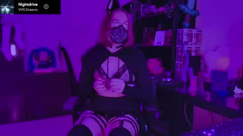 Snapshot of bluespanking chatting on 03-02-26, 01:30 Blue online show from 03-02-26, 01:30