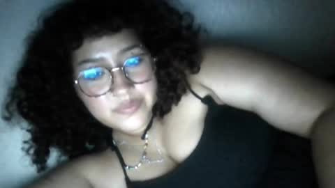Snapshot of bluevelvett__ chatting on 02-26-26, 03:27 blue online show from 02-26-26, 03:27