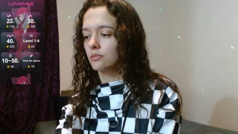 bluevixen7 online show from 01-06-25, 11:29