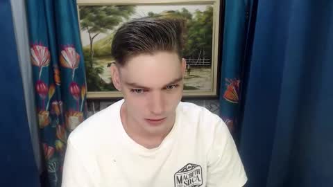 Snapshot of blueyedboyinasia chatting on 06-10-26, 04:12 blueeyedboyisasia online show from 06-10-26, 04:12