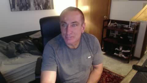 Snapshot of blueyesforyou2nit chatting on 10-09-25, 04:32 blueyesforyou2nit online show from 10-09-25, 04:32