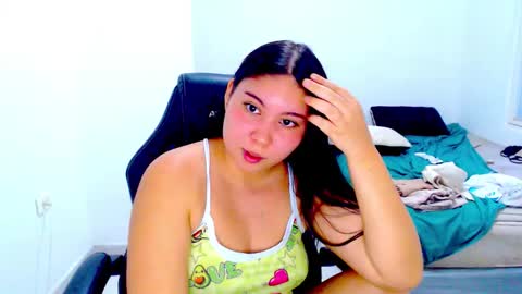 Snapshot of blumbum chatting on 09-10-25, 11:05 Hey guysI am BrendaWelcome my room online show from 09-10-25, 11:05