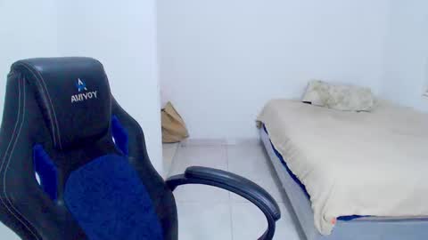 Snapshot of blumbum chatting on 10-07-25, 11:57 Hey guysI am BrendaWelcome my room online show from 10-07-25, 11:57