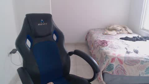  Hey guysI am BrendaWelcome my room online show from 04-21-26, 08:01