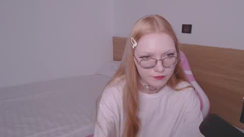Snapshot of blush_alert chatting on 06-04-26, 07:03 Diana online show from 06-04-26, 07:03