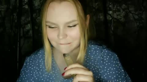 blushing_star online show from 09-25-25, 04:43