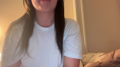 Snapshot of blushpetalbaby chatting on 05-17-26, 11:23 blushpetalbaby online show from 05-17-26, 11:23