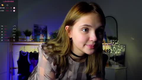 Snapshot of blytheaven chatting on 02-04-25, 04:50 Erica online show from 02-04-25, 04:50