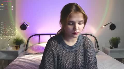 Snapshot of blytheaven chatting on 02-10-25, 04:14 Erica online show from 02-10-25, 04:14