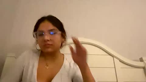 Snapshot of bmfrsexy chatting on 05-22-26, 05:03 bmfrsexy online show from 05-22-26, 05:03