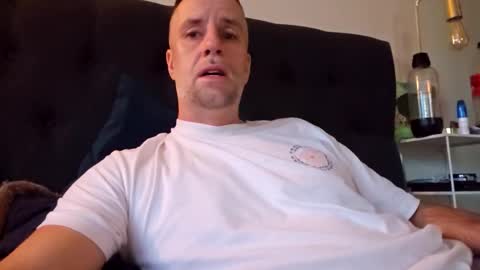 Snapshot of bobberman78 chatting on 11-02-25, 02:41 Dan online show from 11-02-25, 02:41