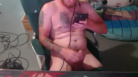 Snapshot of bobby12395 chatting on 09-25-25, 09:18 Big dick energy online show from 09-25-25, 09:18