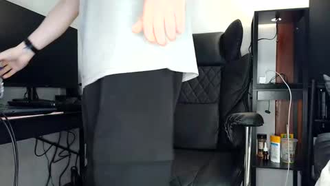 bobby72738 online show from 10-29-25, 08:54