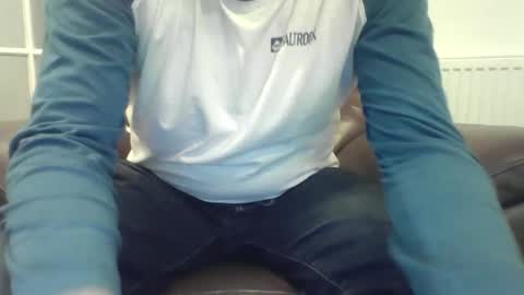 bobby_113 online show from 04-15-26, 07:32