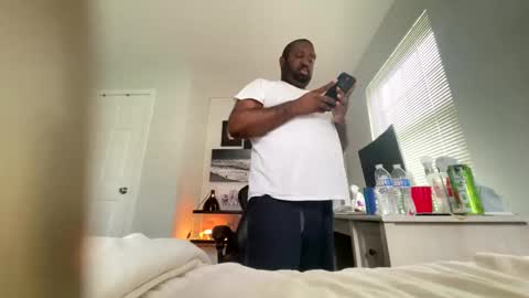 Luv bug  online show from 09-25-25, 02:32