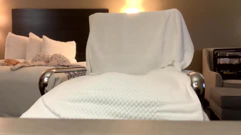 bobbyjune66 online show from 12-14-24, 08:56