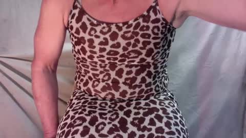 bobbyjune66 online show from 02-07-25, 08:33