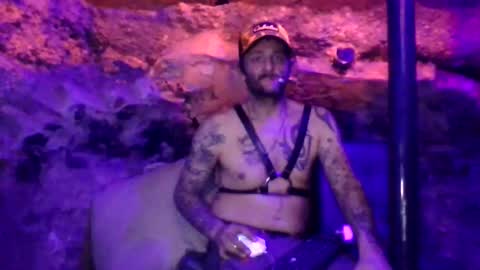 Snapshot of bobonme86 chatting on 11-17-25, 02:12 bobonme86 online show from 11-17-25, 02:12