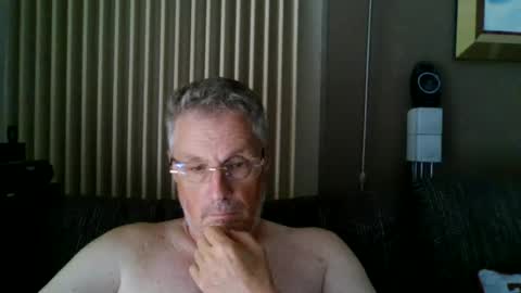 Snapshot of boddyman chatting on 06-28-26, 11:38 Boddy online show from 06-28-26, 11:38