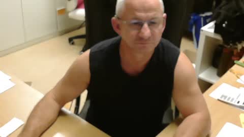 bodymen1 online show from 09-23-25, 08:12