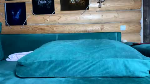 Snapshot of bohemianrhapsody1 chatting on 11-03-25, 10:49 Nail and Olivia online show from 11-03-25, 10:49