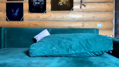 Snapshot of bohemianrhapsody1 chatting on 12-03-25, 10:57 Nail and Olivia online show from 12-03-25, 10:57