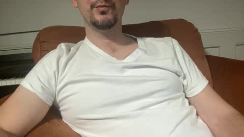 Snapshot of boludopeludo chatting on 02-12-25, 04:33 edilsonrd online show from 02-12-25, 04:33