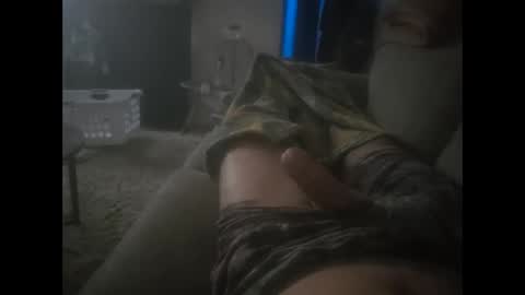 Snapshot of bombinshaman chatting on 09-28-25, 08:31 bombinshaman online show from 09-28-25, 08:31