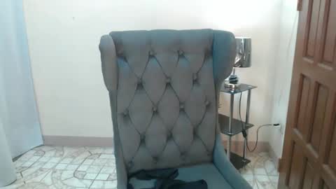 Snapshot of bombshell_luna69 chatting on 10-09-25, 07:23 Luna online show from 10-09-25, 07:23