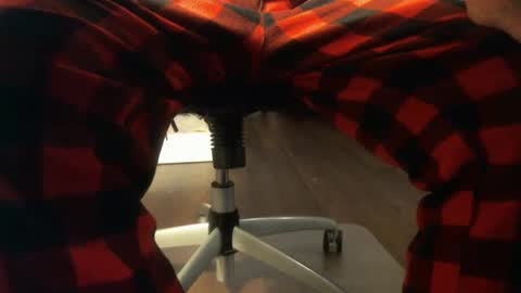 Snapshot of bone2play chatting on 02-22-25, 11:35 FRECKLES online show from 02-22-25, 11:35