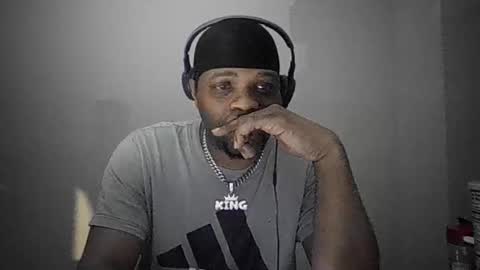 Snapshot of bonesda477613 chatting on 04-19-26, 02:00 bonesda477613 online show from 04-19-26, 02:00